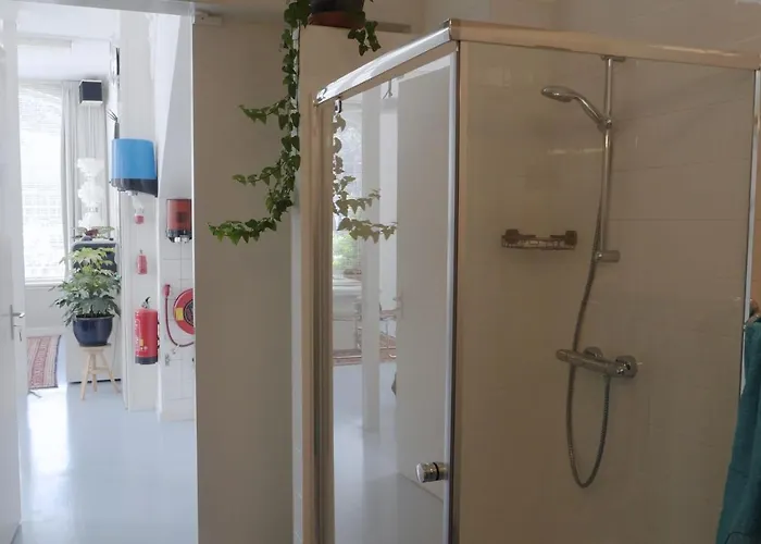 Couette-café Sunny Studio *