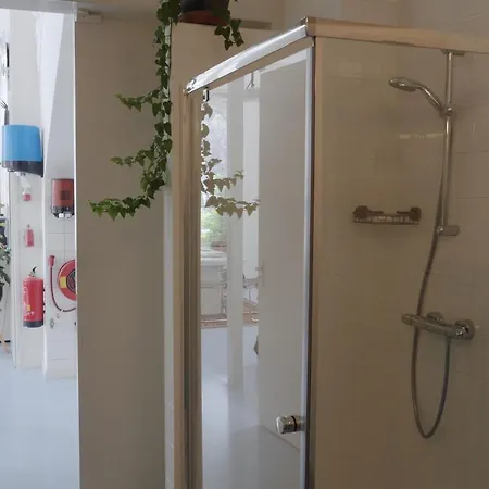 Couette-café Sunny Studio *